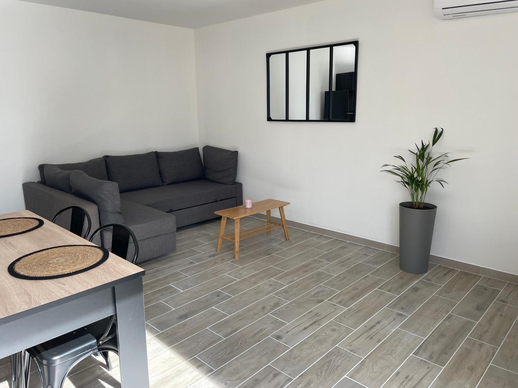 Holiday home Maison De 40m2 Avec Jardin De 50m2 *