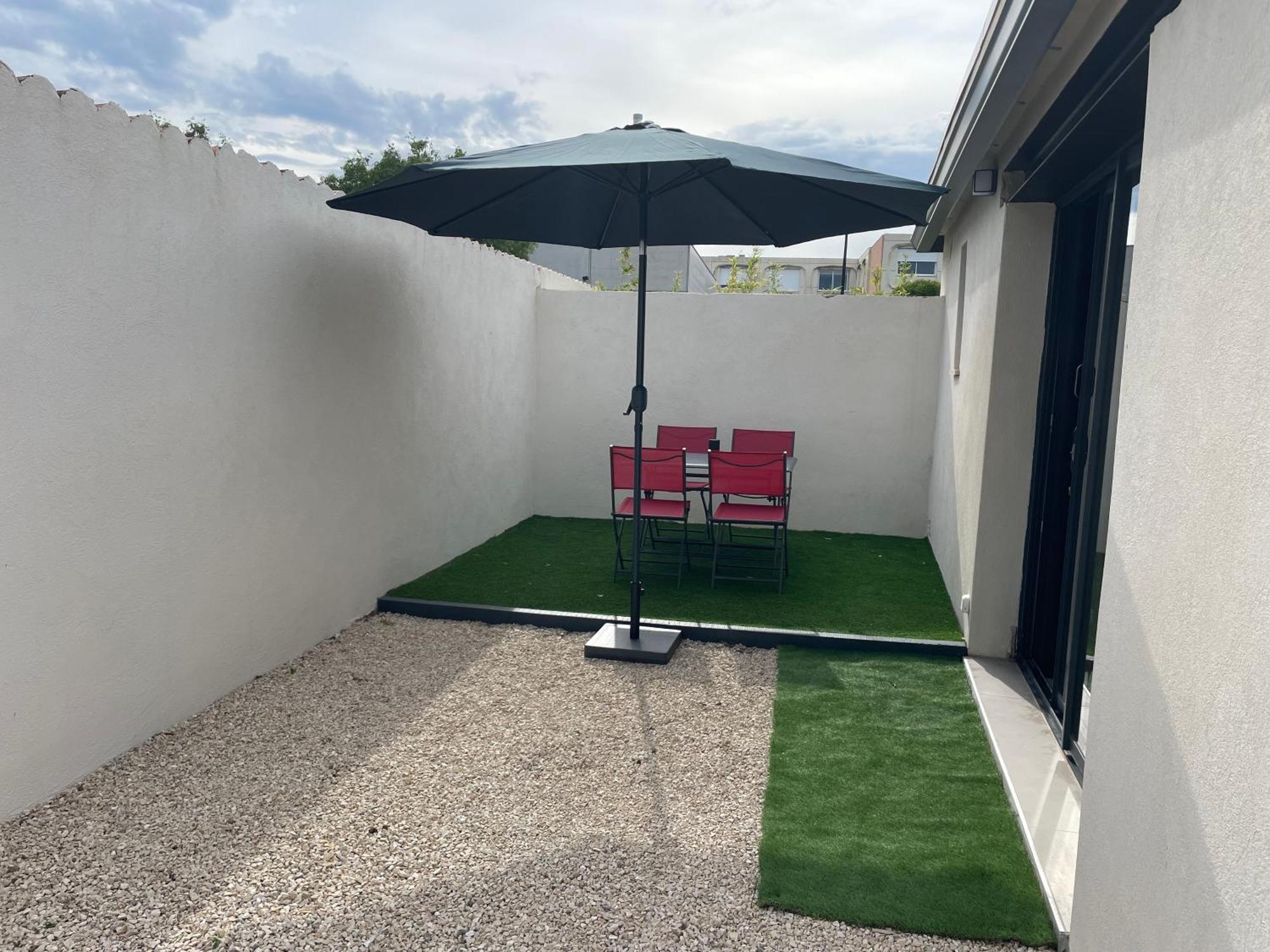 Maison De 40m2 Avec Jardin De 50m2 Holiday home Orange (Vaucluse)